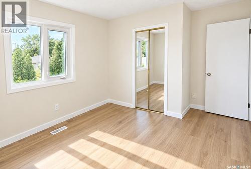 910 Devonshire Drive N, Regina, SK 