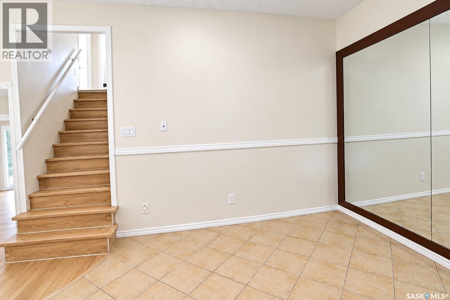 910 Devonshire Drive N, Regina, SK
