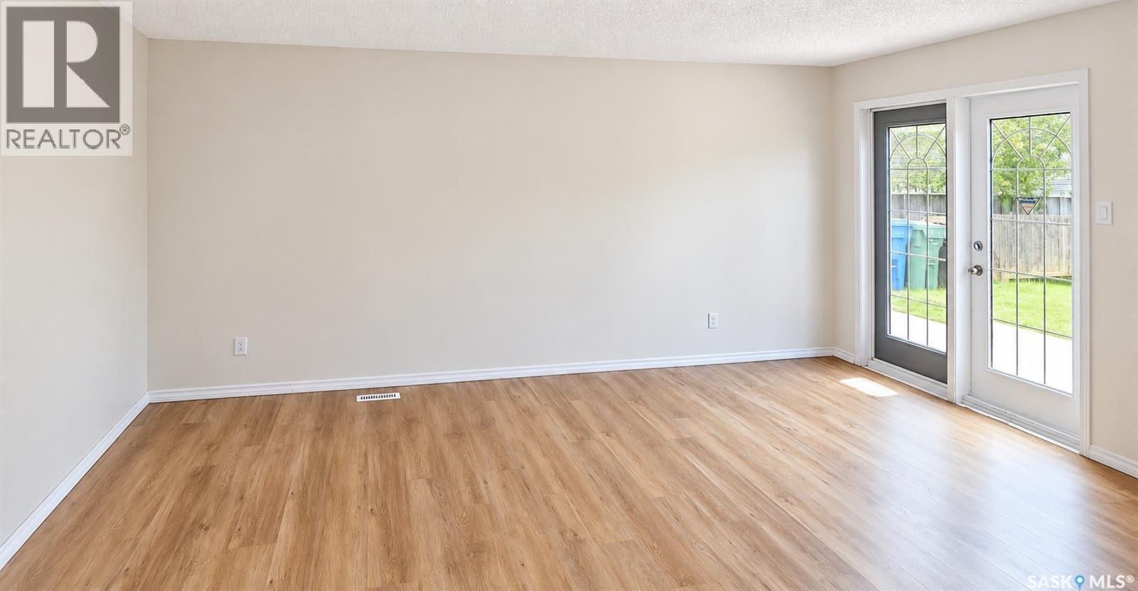910 Devonshire Drive N, Regina, SK