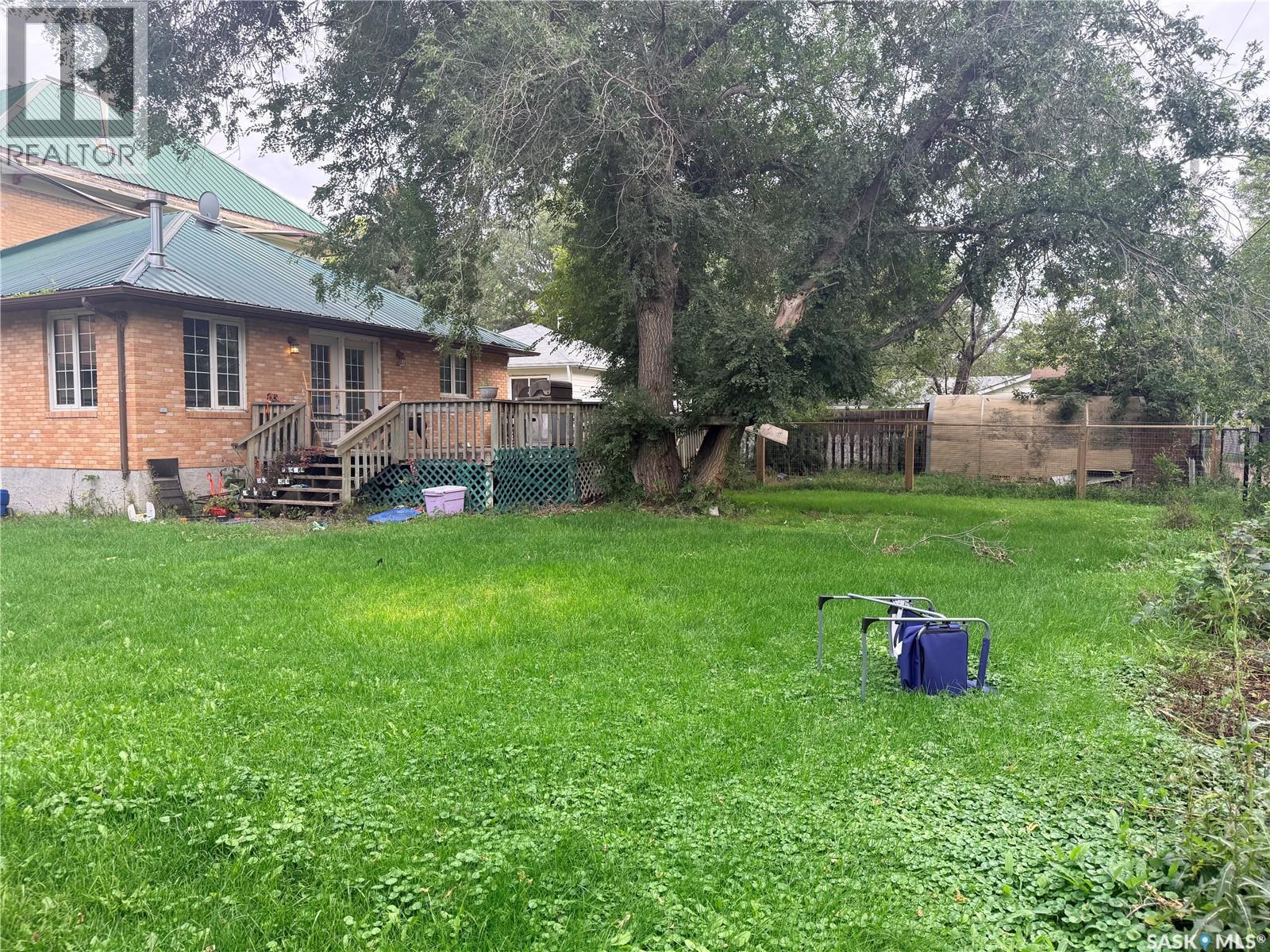 114 Second Street E, Carnduff, SK