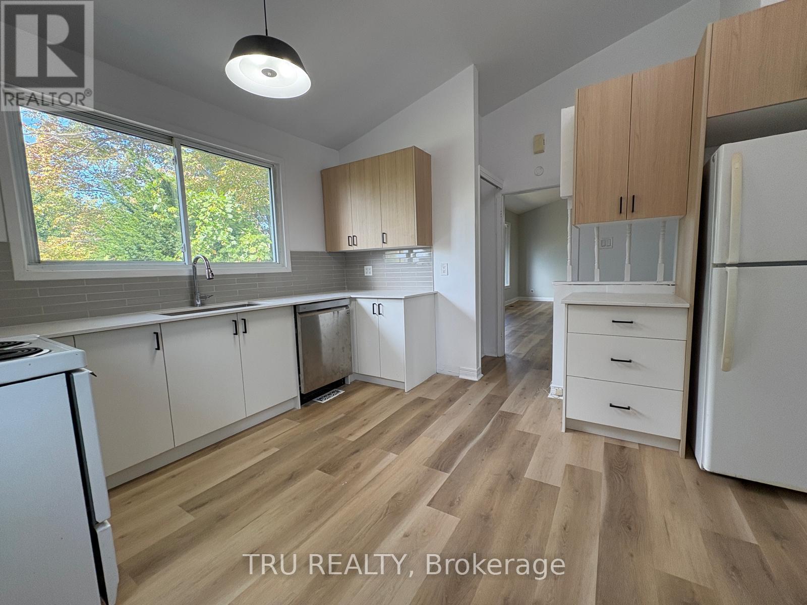 2417 Junction Avenue, Ottawa, ON