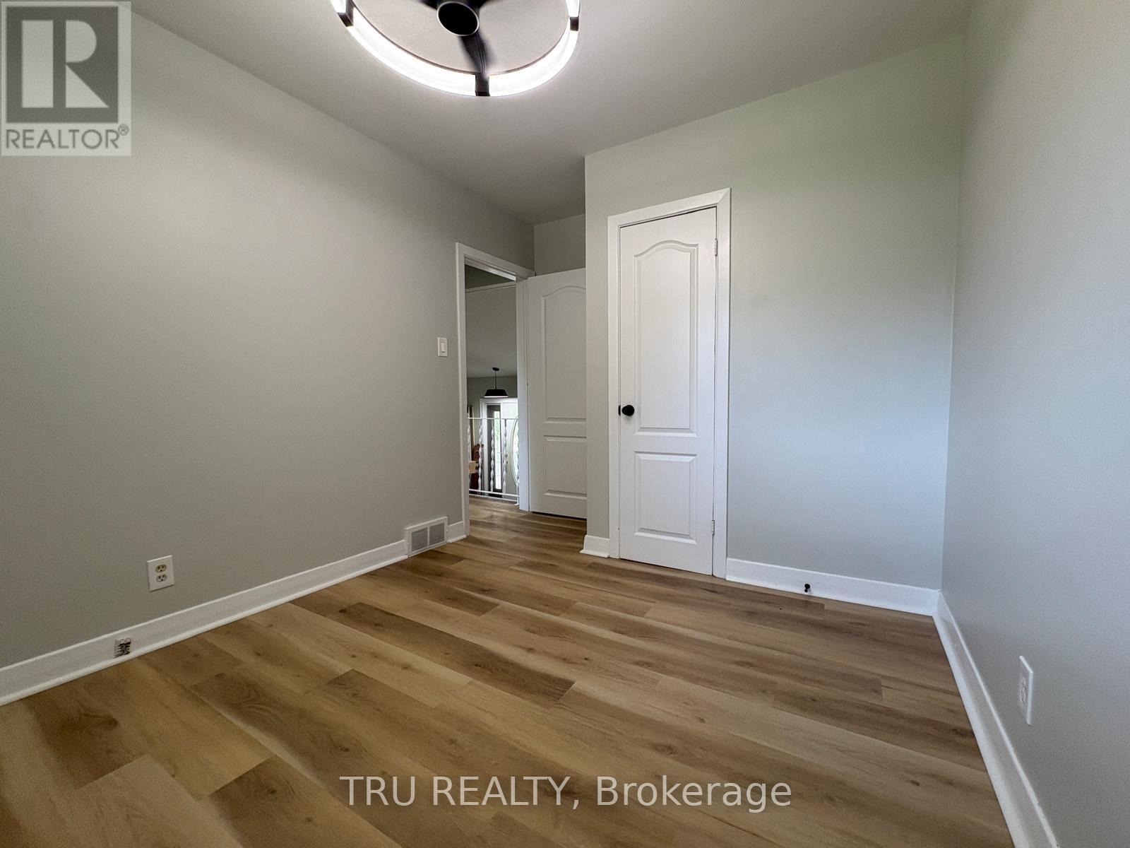 2417 Junction Avenue, Ottawa, ON