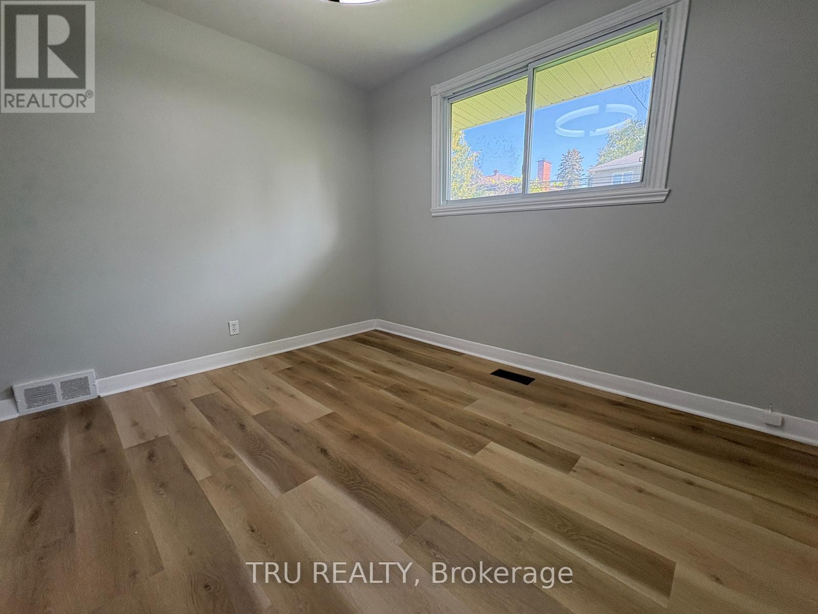 2417 Junction Avenue, Ottawa, ON
