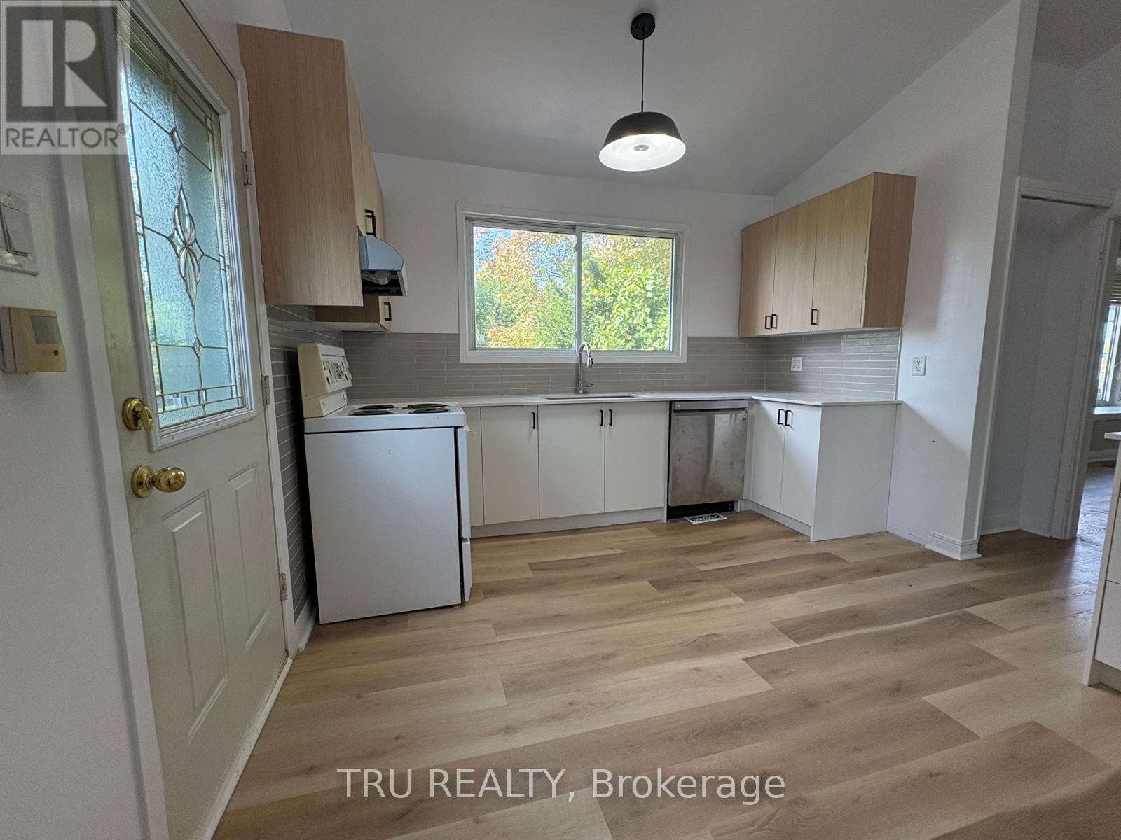 2417 Junction Avenue, Ottawa, ON