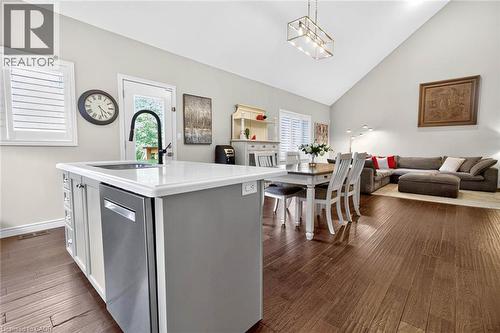 16 Rolling Lane, Hamilton, ON 