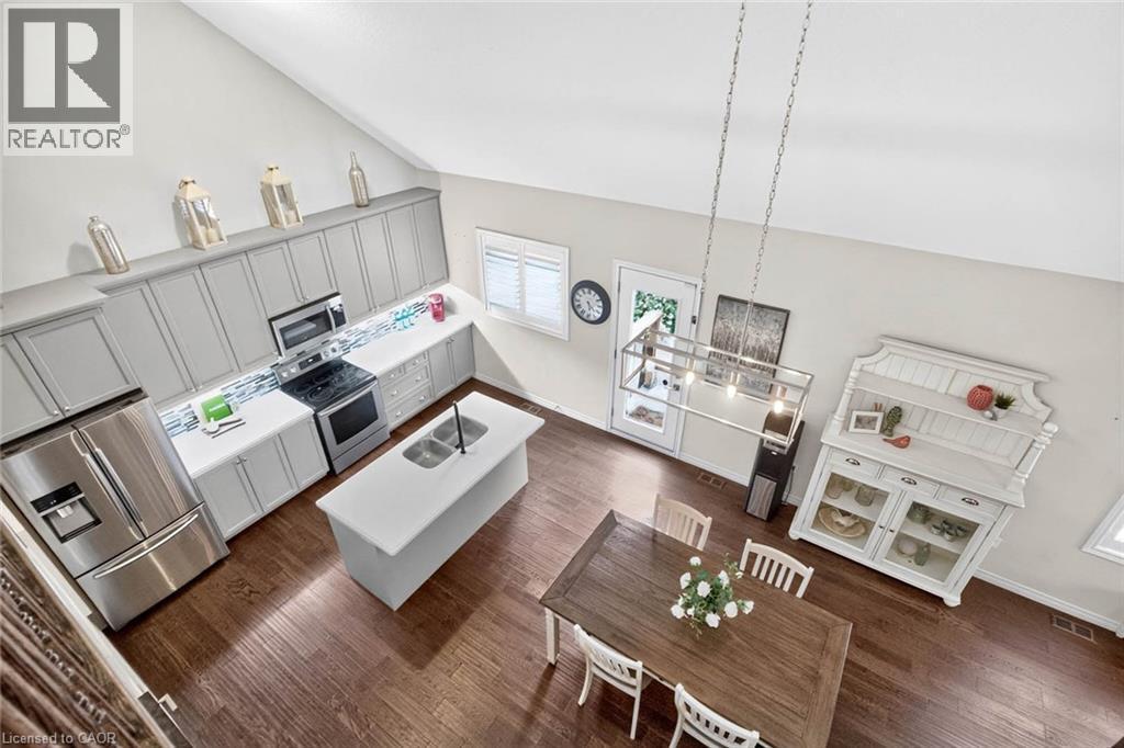 16 Rolling Lane, Hamilton, ON