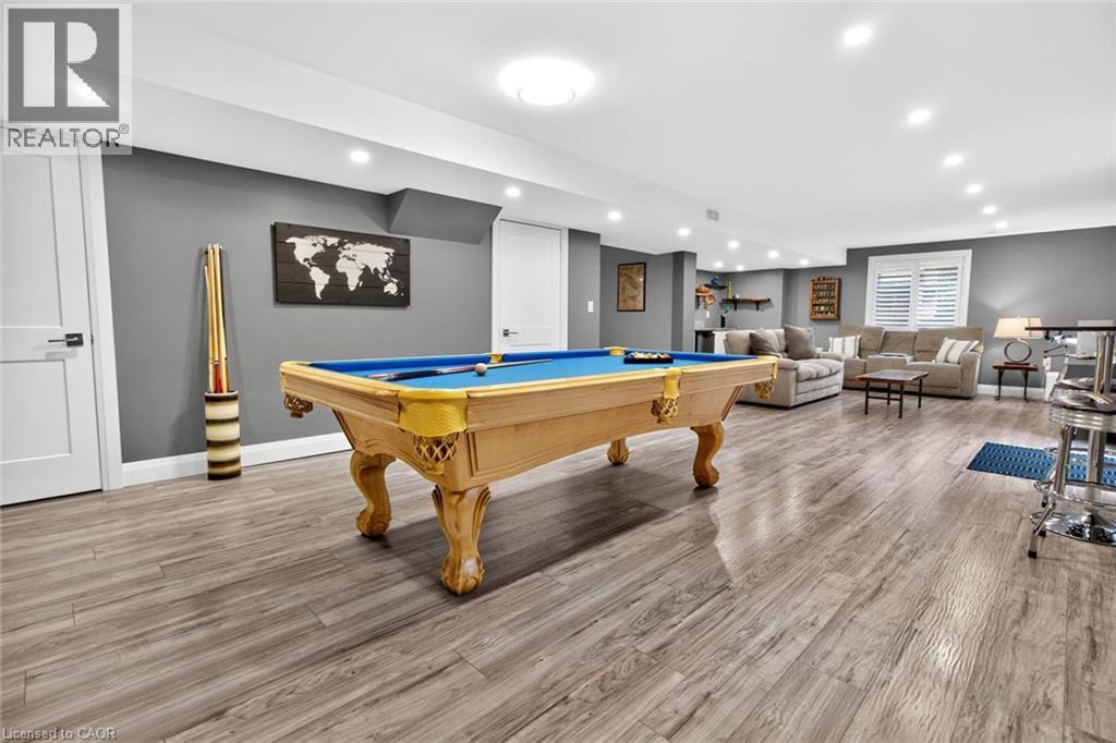 16 Rolling Lane, Hamilton, ON