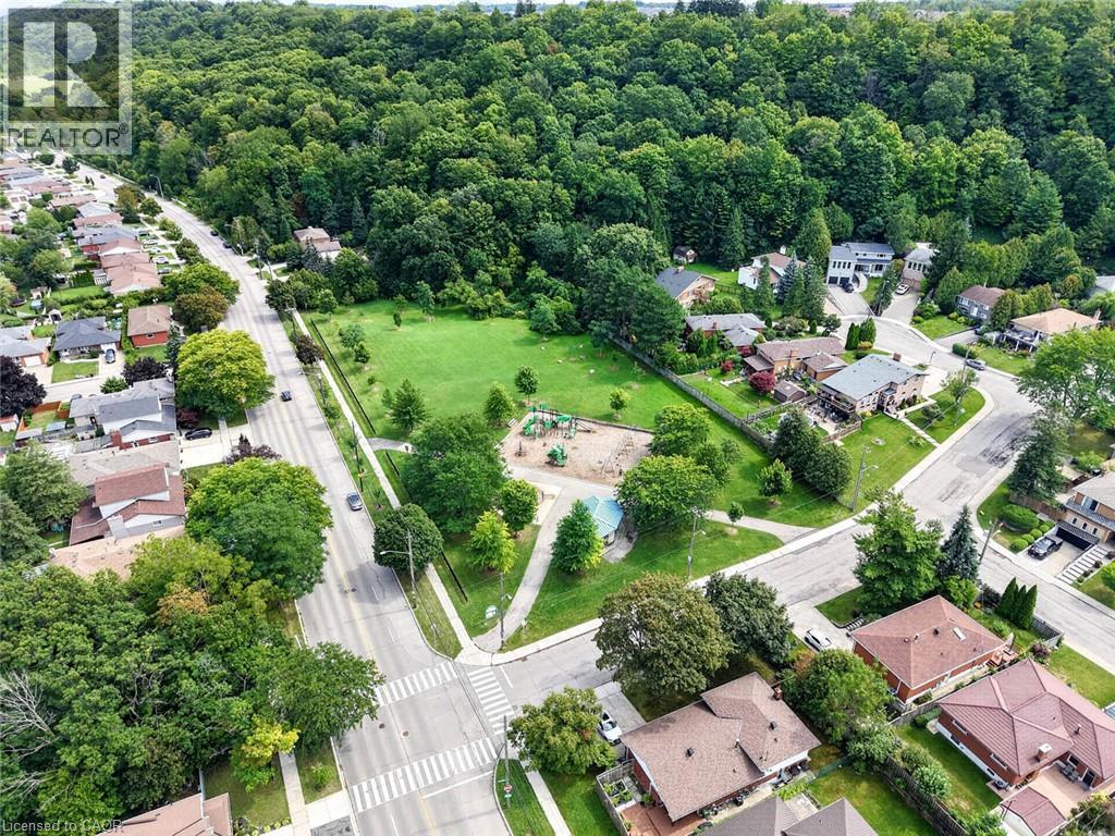 16 Rolling Lane, Hamilton, ON