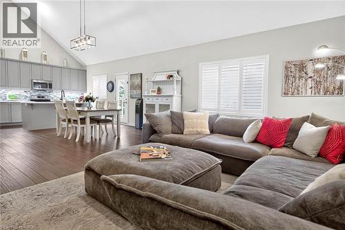 16 Rolling Lane, Hamilton, ON 
