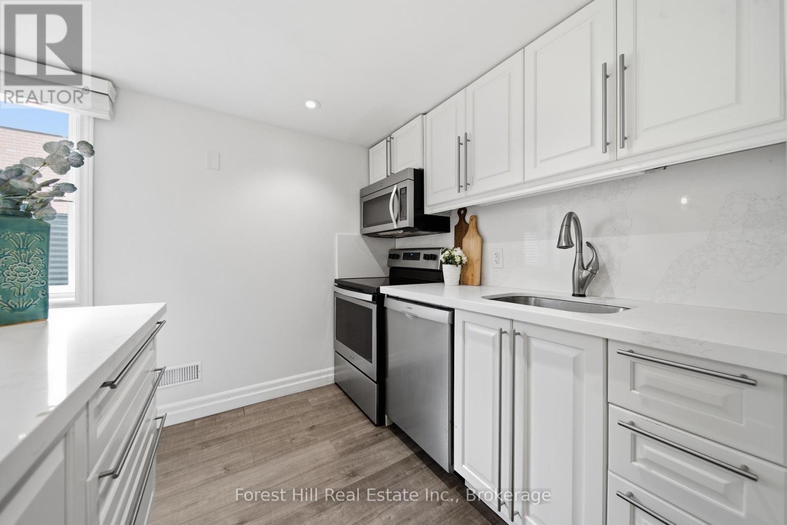 31 Gay Crescent, Kitchener, ON