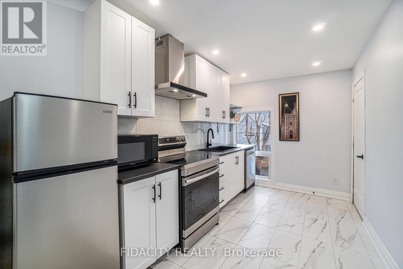 640 Somerset Street W, Ottawa, ON