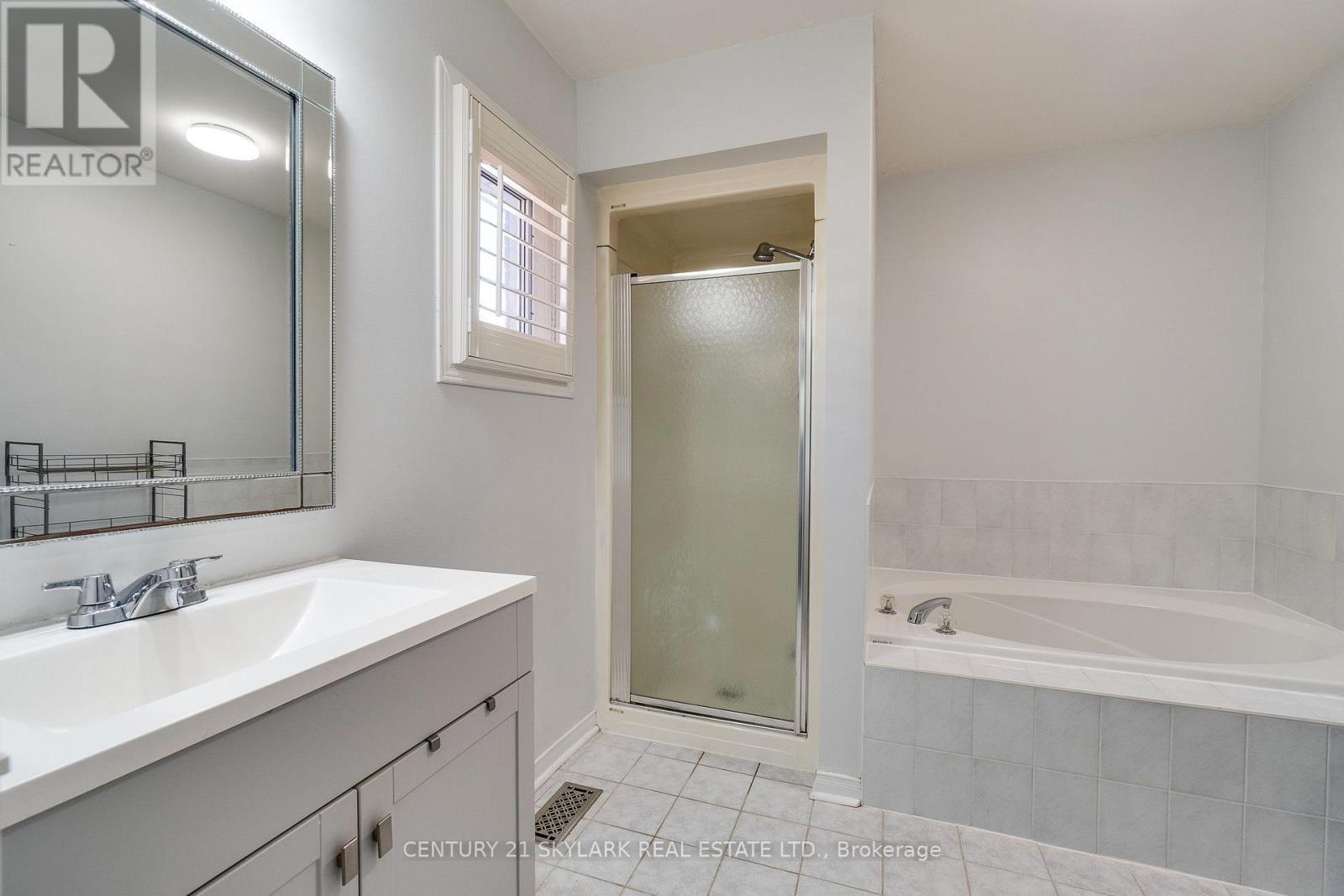 3841 Periwinkle Crescent, Mississauga, ON