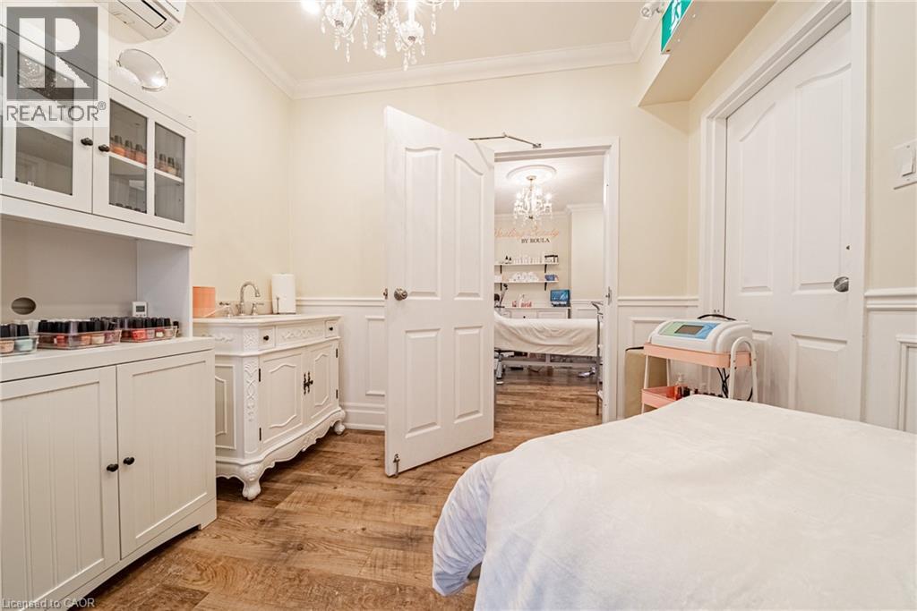 267 Main Street W, Hamilton, ON