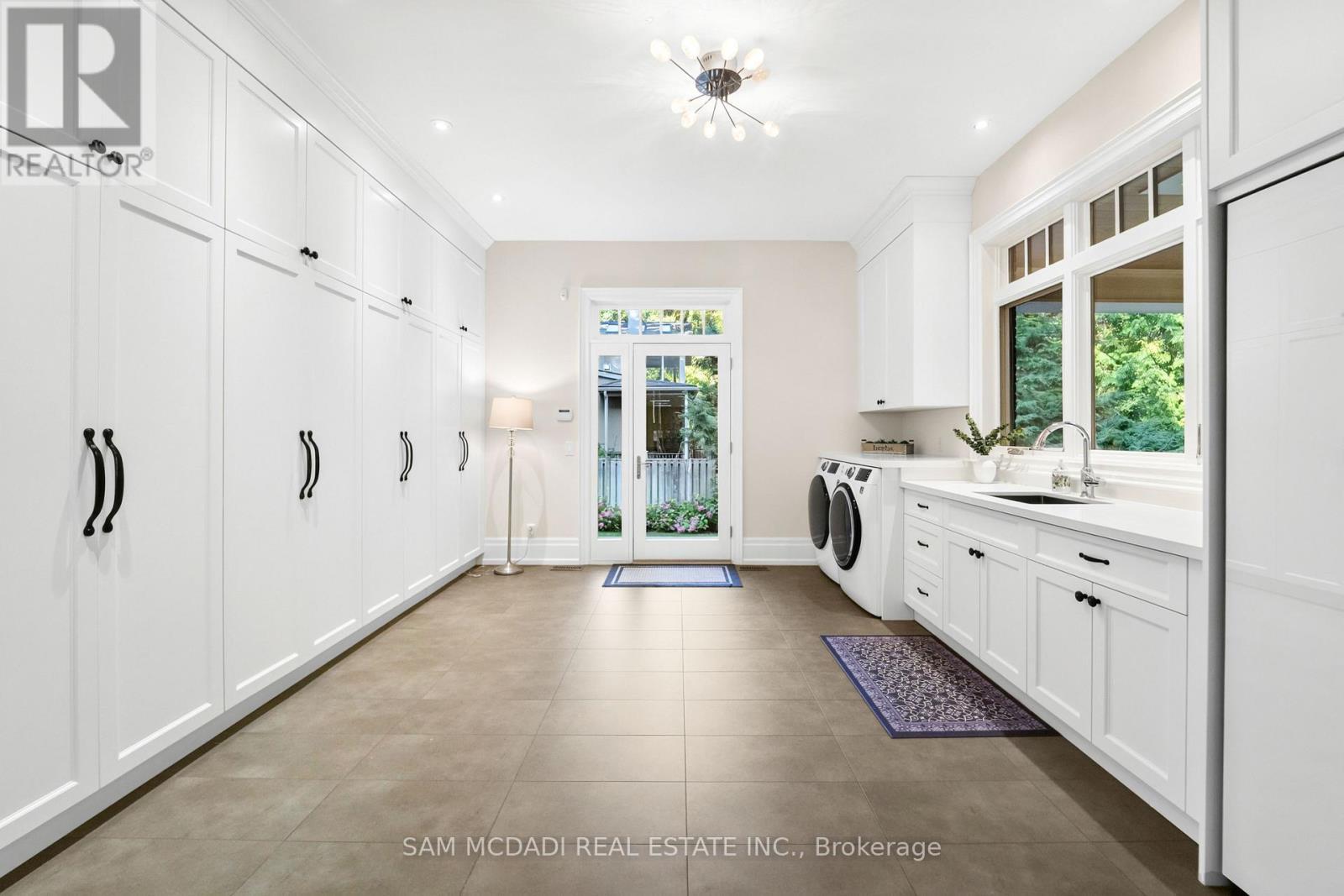 1578 Spring Road, Mississauga, ON