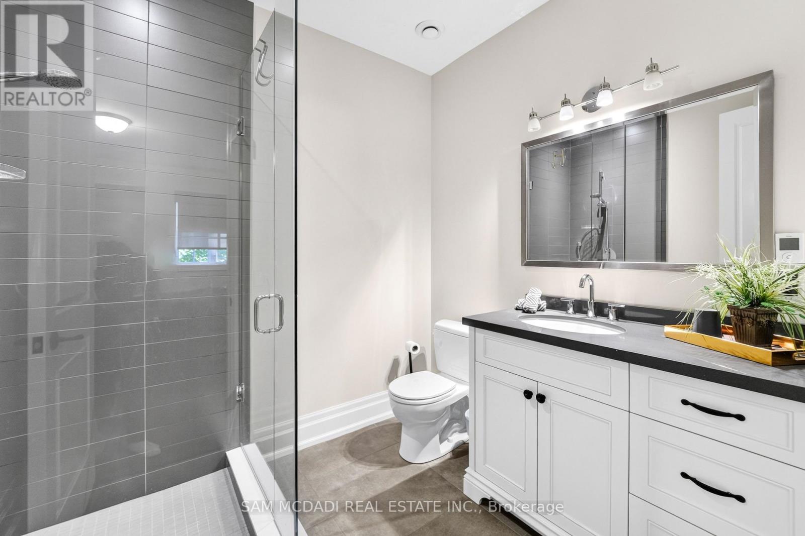1578 Spring Road, Mississauga, ON