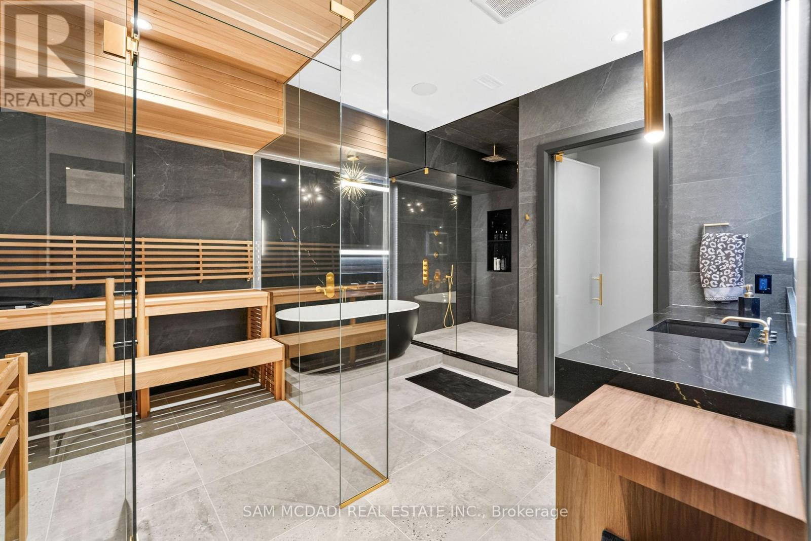 1578 Spring Road, Mississauga, ON