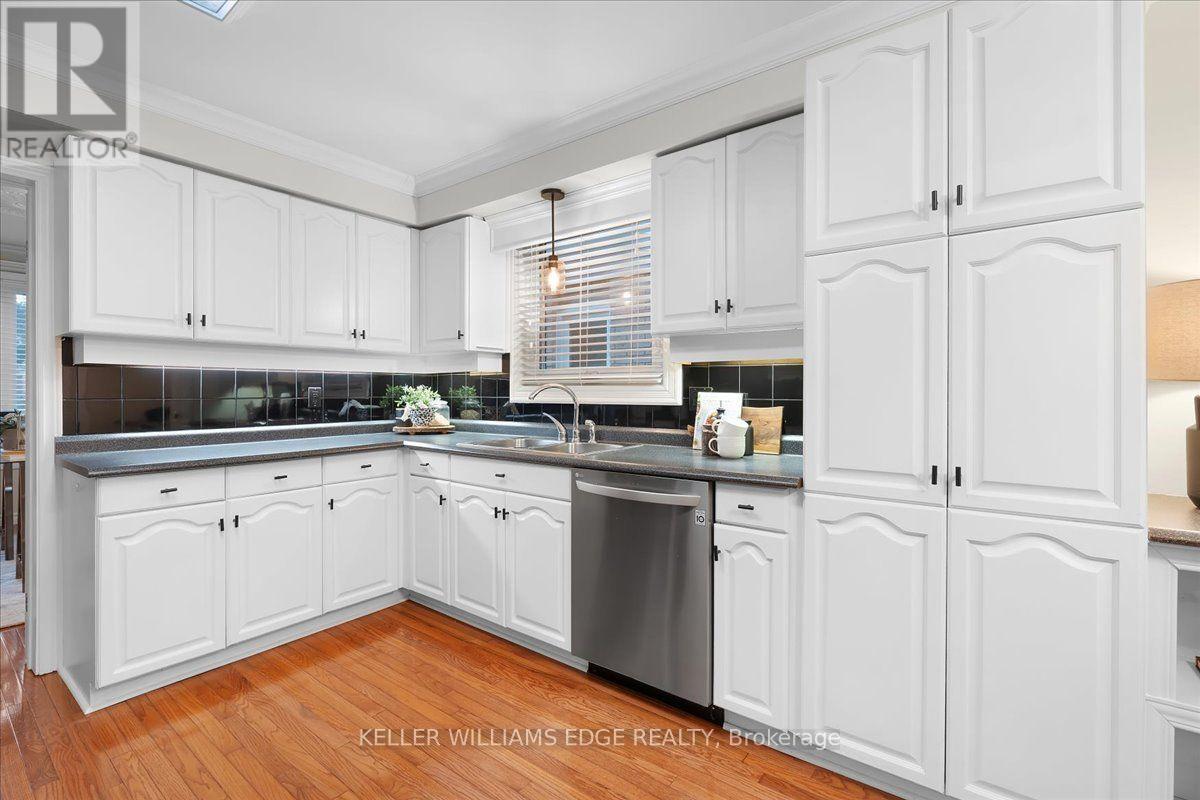 37 Bourbon Court, Hamilton, ON