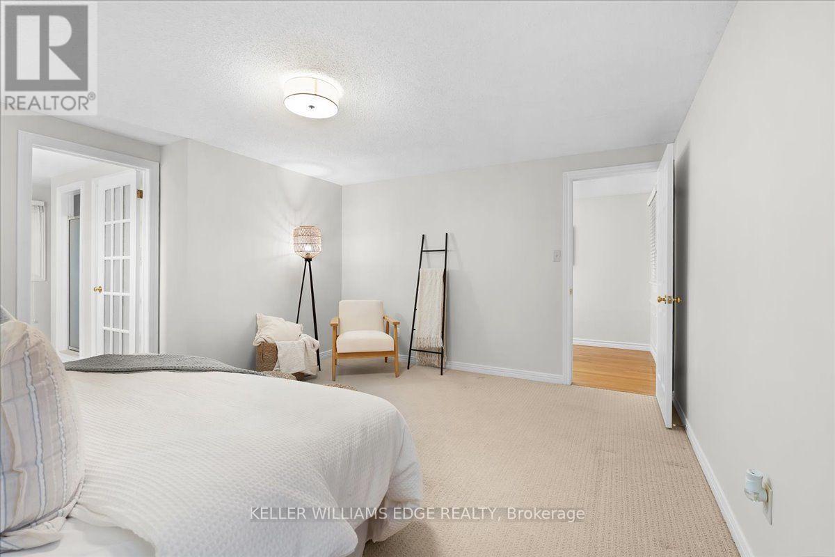 37 Bourbon Court, Hamilton, ON