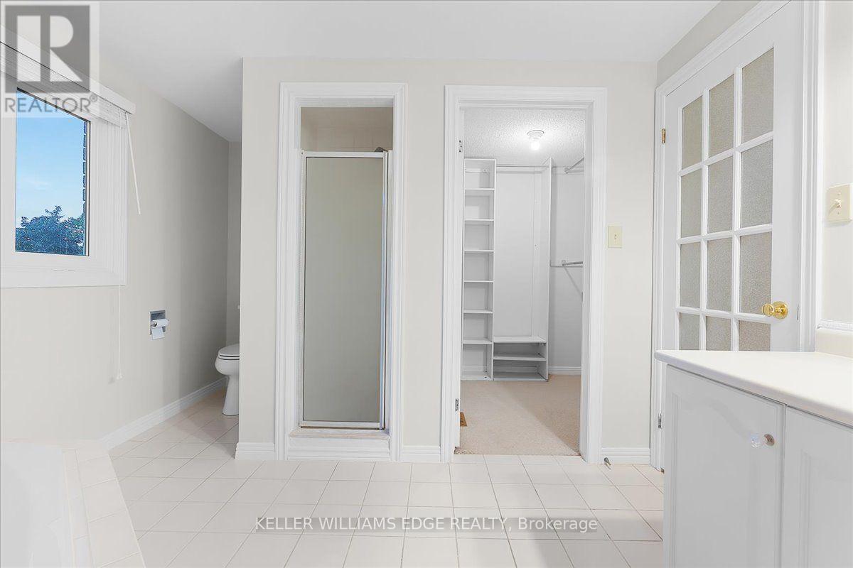 37 Bourbon Court, Hamilton, ON