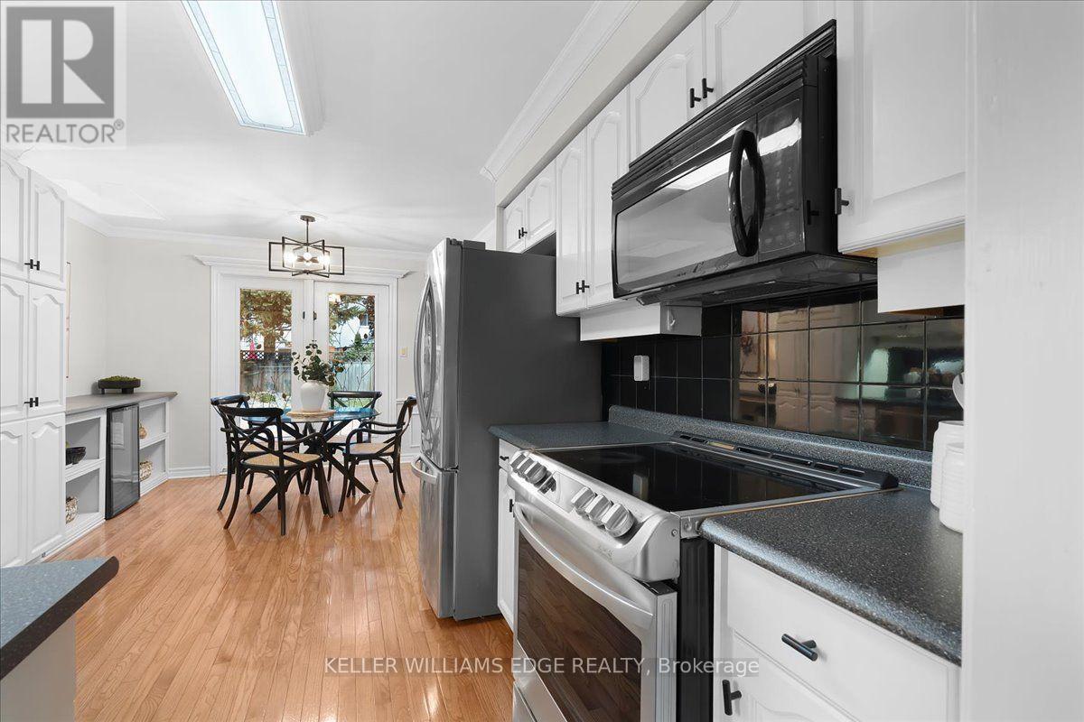 37 Bourbon Court, Hamilton, ON