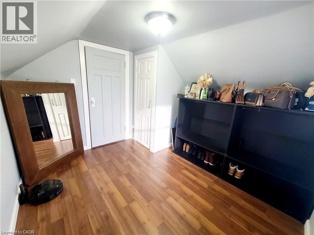 40 Whitfield Avenue, Hamilton, ON