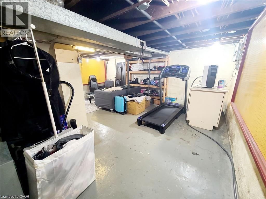 40 Whitfield Avenue, Hamilton, ON