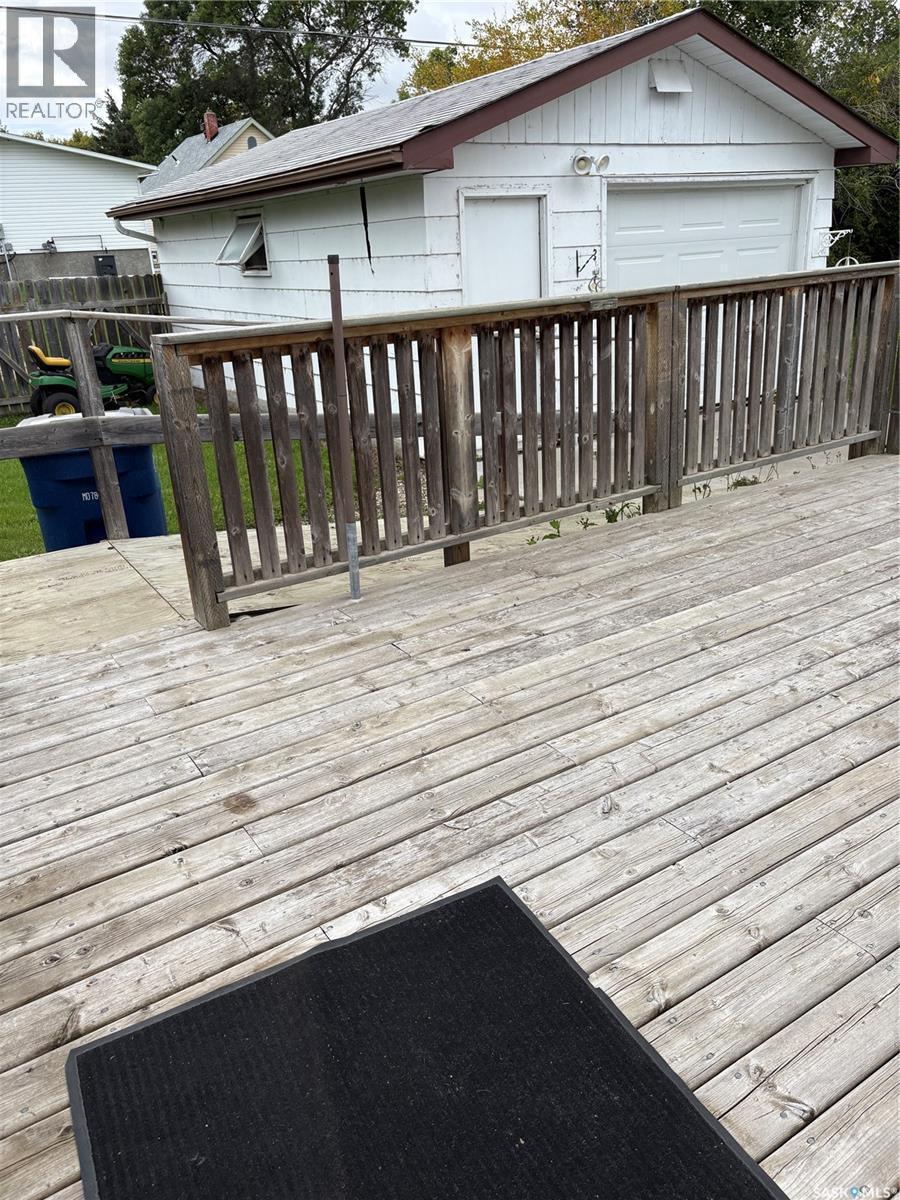 111 4Th Avenue W, Kelvington, SK