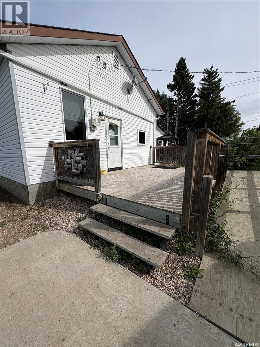 111 4Th Avenue W, Kelvington, SK