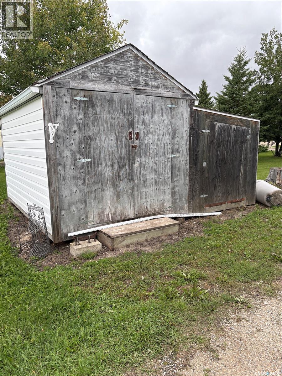 111 4Th Avenue W, Kelvington, SK