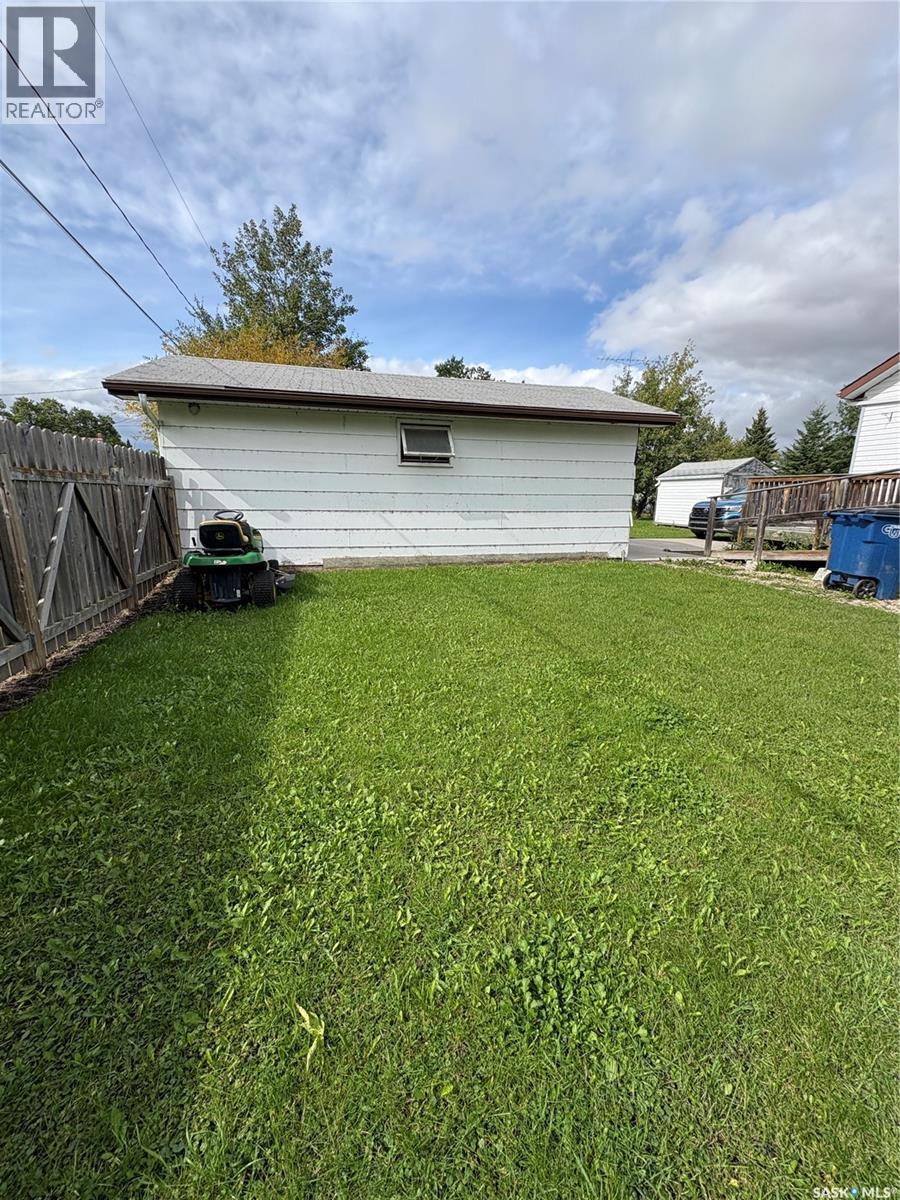 111 4Th Avenue W, Kelvington, SK
