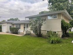 9 LINDEN Boulevard Brandon, MB R7B 1C1
