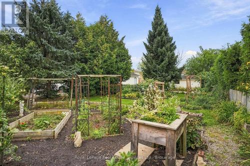 303 Grand Ridge Drive, Cambridge, ON 