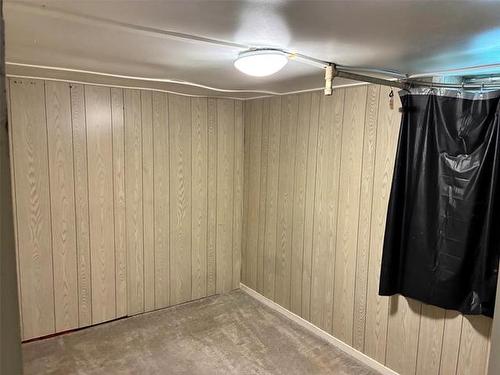 1537 Pacific Ave, Winnipeg, MB 