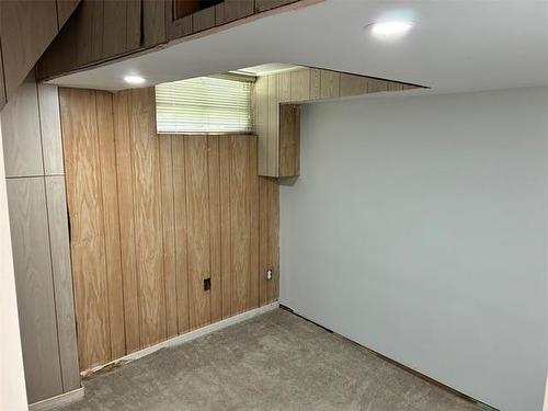 1537 Pacific Ave, Winnipeg, MB 