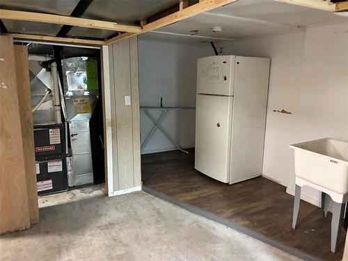 1537 Pacific Ave, Winnipeg, MB 