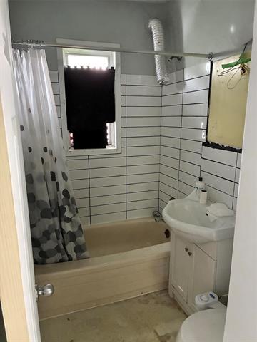 1537 Pacific Ave, Winnipeg, MB