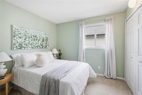 47 Mckall Bay, Winnipeg, MB 