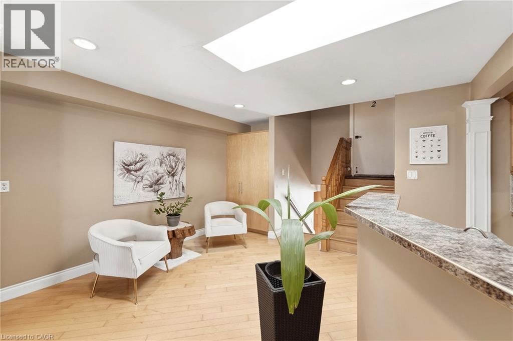 139 Glen Valley Drive, Hamilton, ON