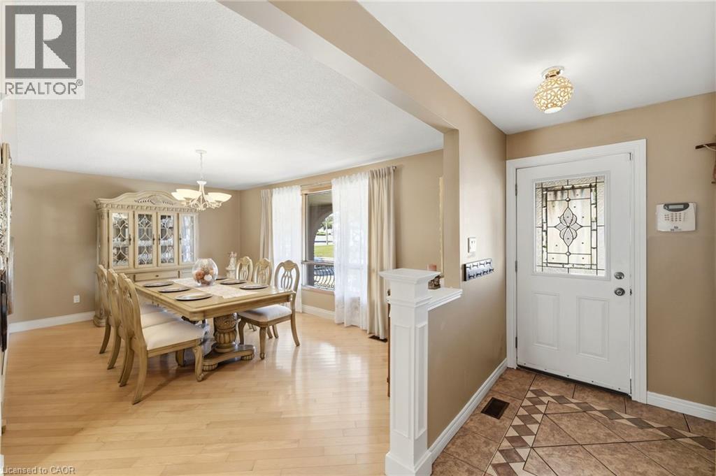 139 Glen Valley Drive, Hamilton, ON