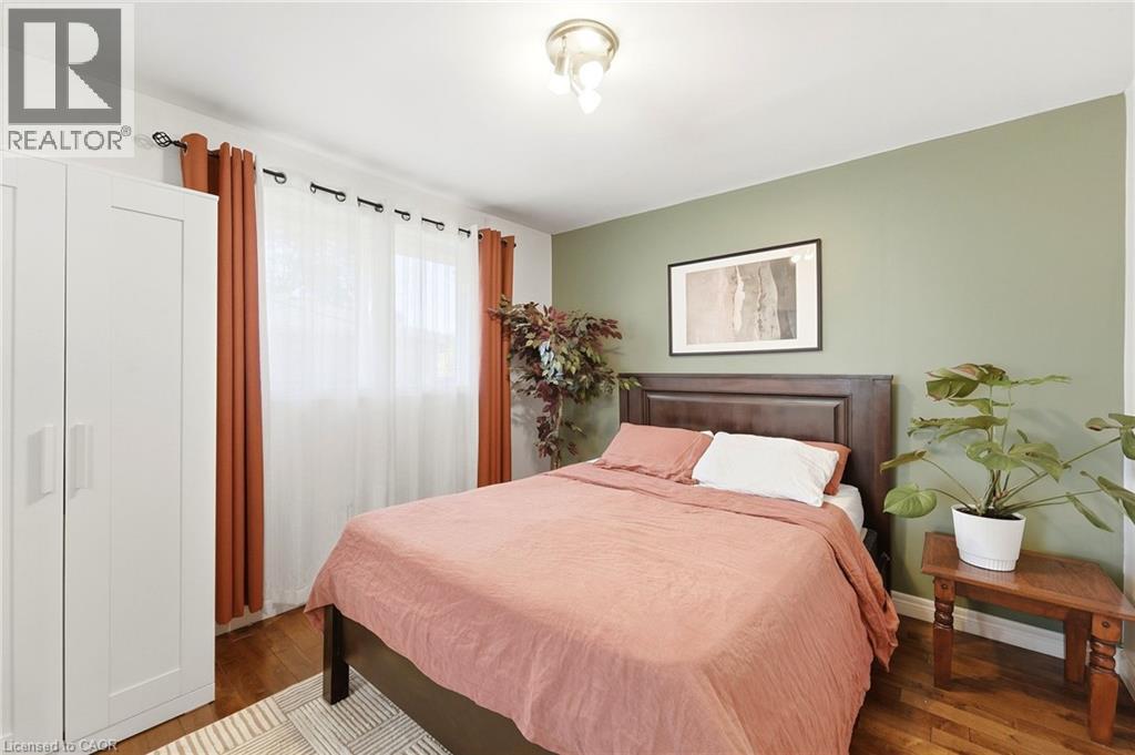 139 Glen Valley Drive, Hamilton, ON