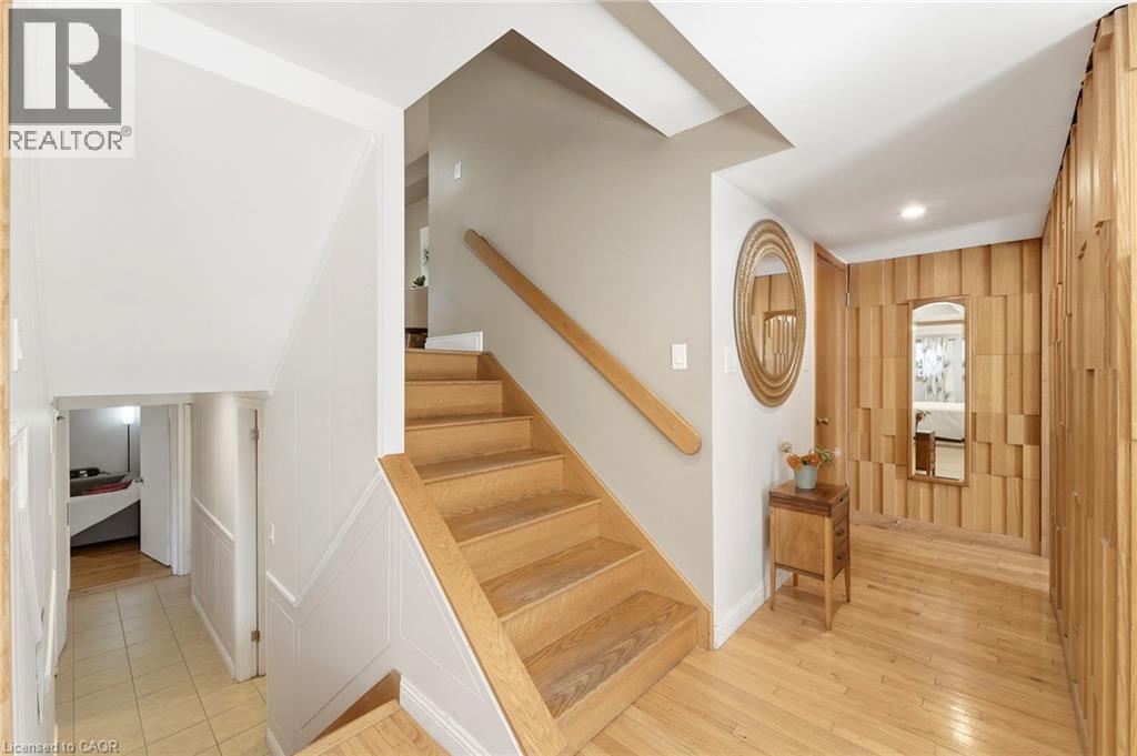 139 Glen Valley Drive, Hamilton, ON