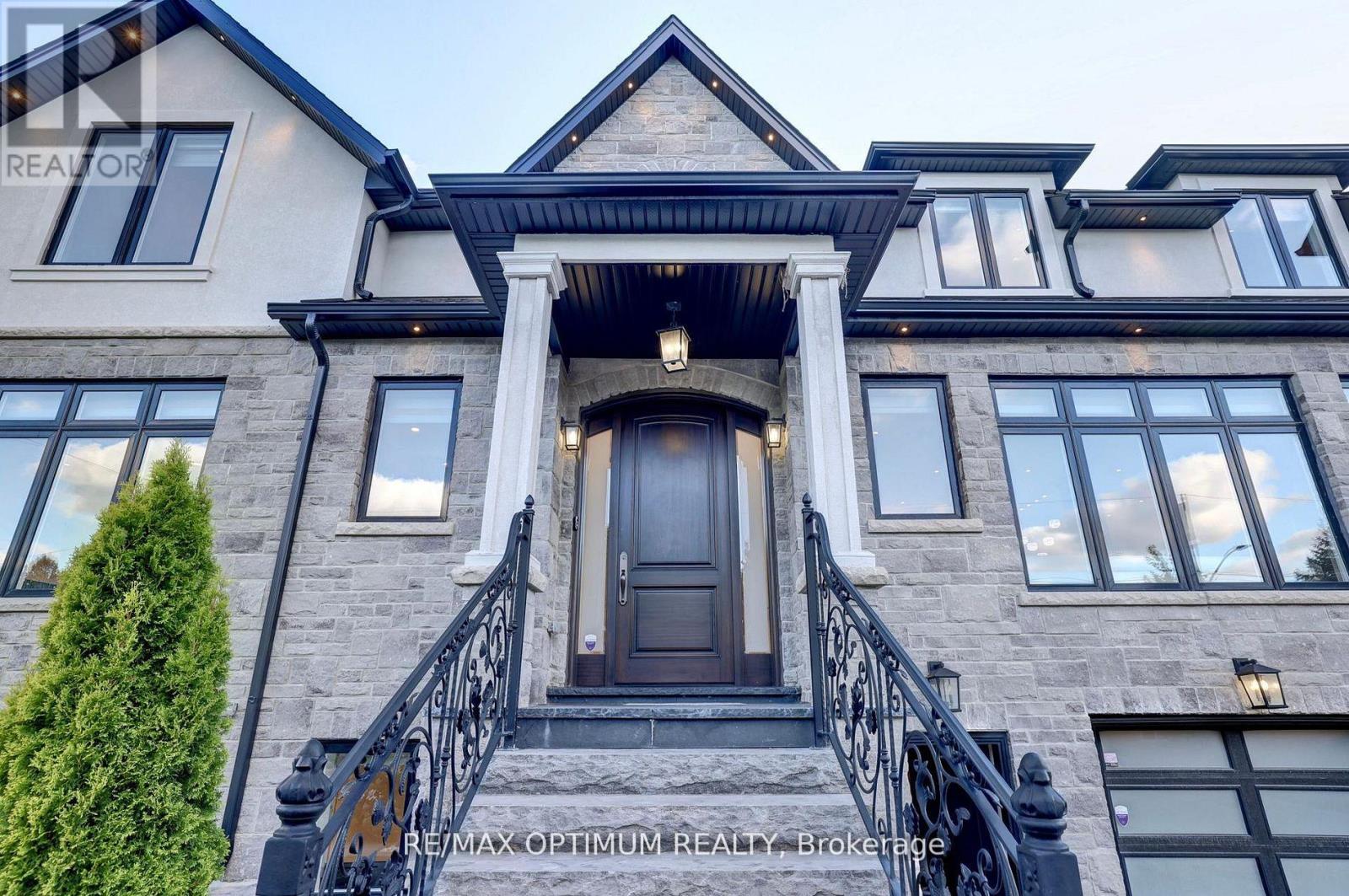 26 Pioneer Drive, Mississauga, ON