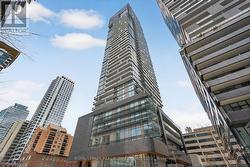 1506 - 39 ROEHAMPTON AVENUE Toronto, ON M4P 1P9
