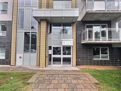 404-627 Rue Robert-Élie  Laval (Laval-Des-Rapides), QC H7N 3Y9