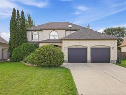 22 Kingsborough DR  Winnipeg, MB R3P 1H7
