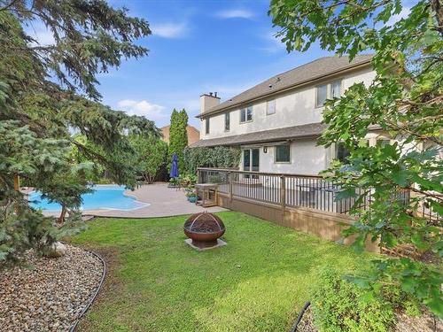 22 Kingsborough Dr, Winnipeg, MB 