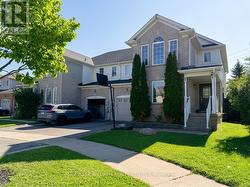 111 BENTLEY CRESCENT Barrie, ON L4N 0Z1