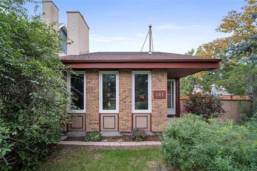 107 Alex Taylor Dr, Winnipeg, MB 