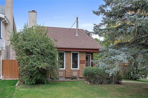 107 Alex Taylor Dr, Winnipeg, MB 