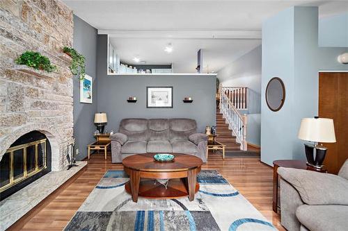 107 Alex Taylor Dr, Winnipeg, MB 